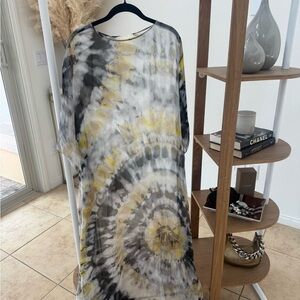 Chloe Tie-Dye Dress in Black, Gray, and Yellow